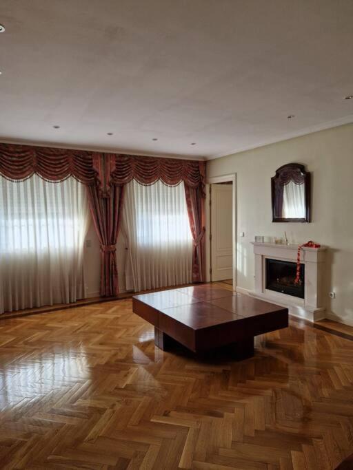 La Casona Imperial Villa Alpedrete Eksteriør bilde